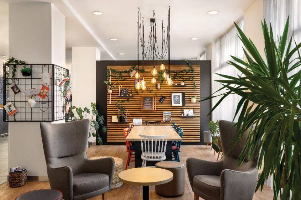 Vienna House Easy by Wyndham Airport Bucharest 4