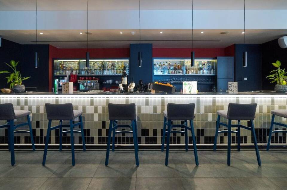 Vienna House Easy by Wyndham Airport Bucharest 5