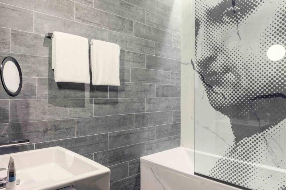 Mercure Paris Alésia 4