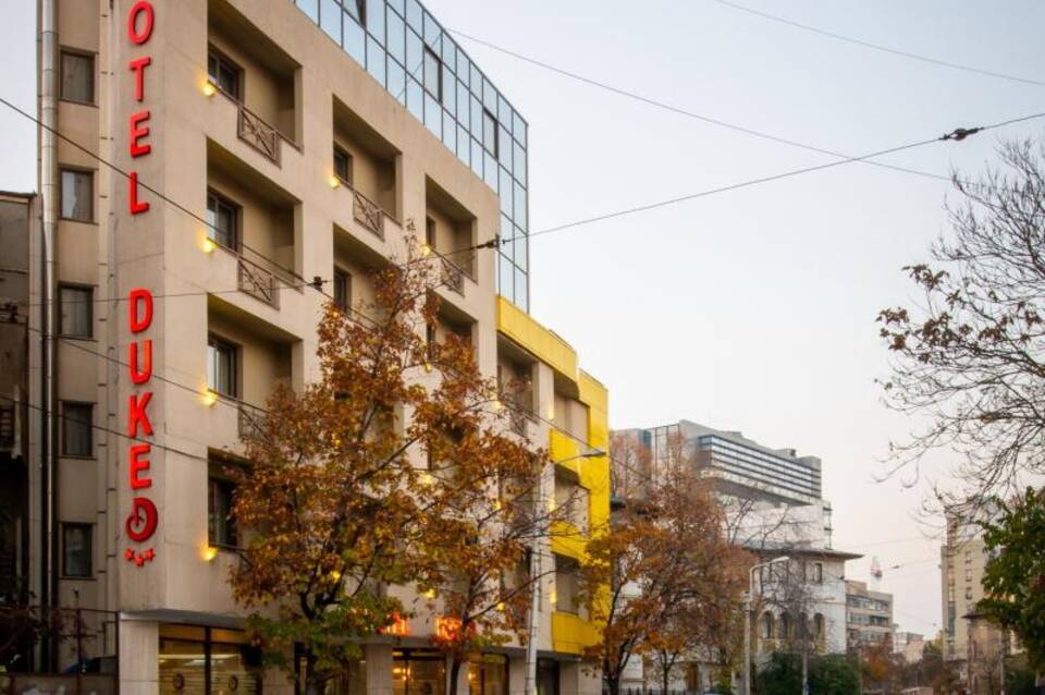 Hotel Duke Armeneasca 1