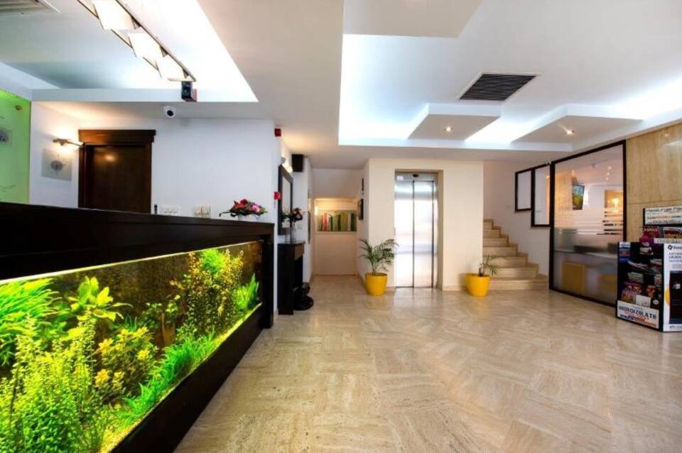 Hotel Duke Armeneasca 5
