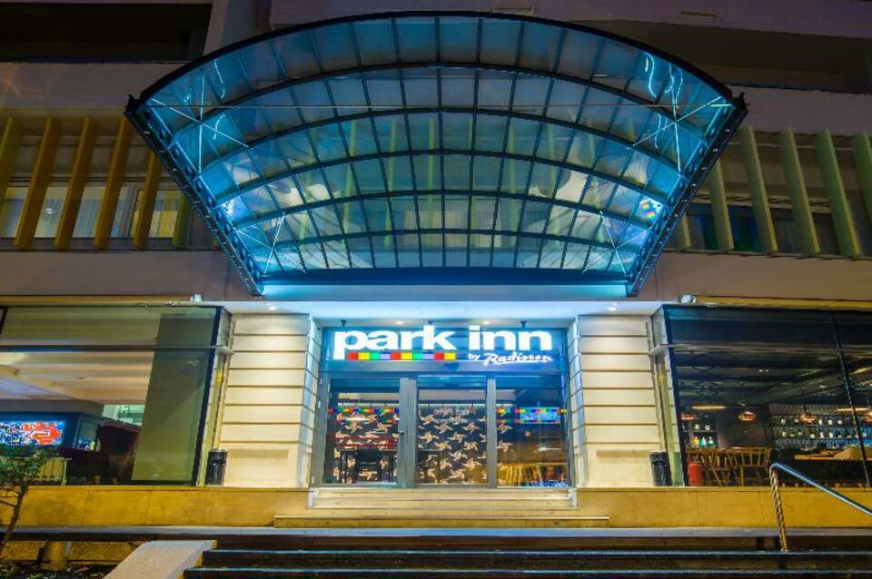 Park Inn by Radisson Bucharest Hotel & Residence 1