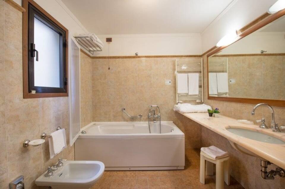 Strozzi Palace 5