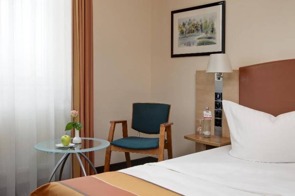 IntercityHotel Berlin Ostbahnhof 4