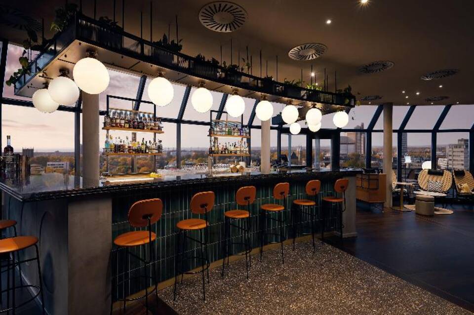 Wasserturm Hotel Cologne, Curio Collection by Hilton 5