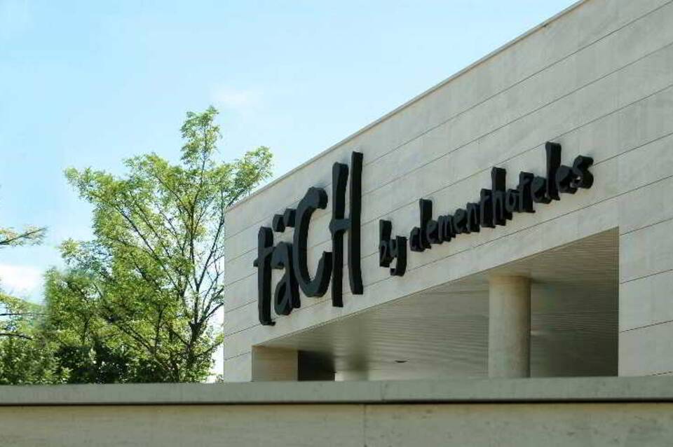 täCH Madrid Airport Hotel 1