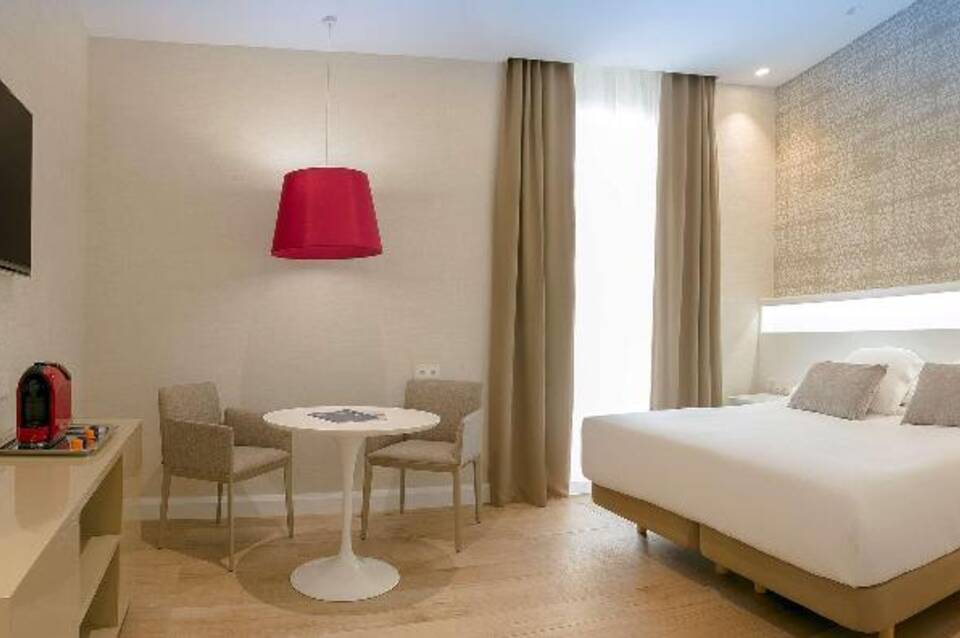 Meliá Plaza 4