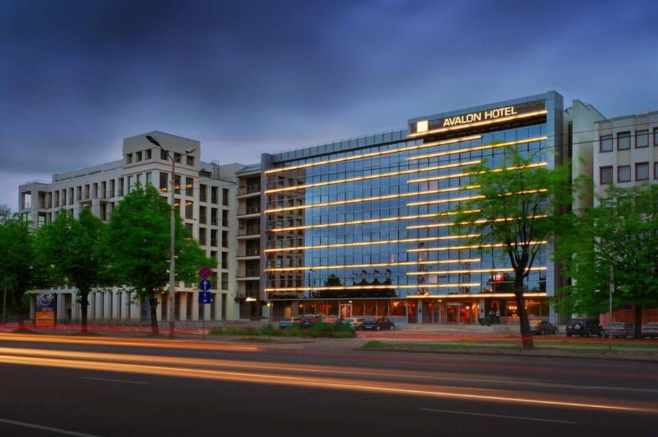 Avalon Hotel & Conferences 1
