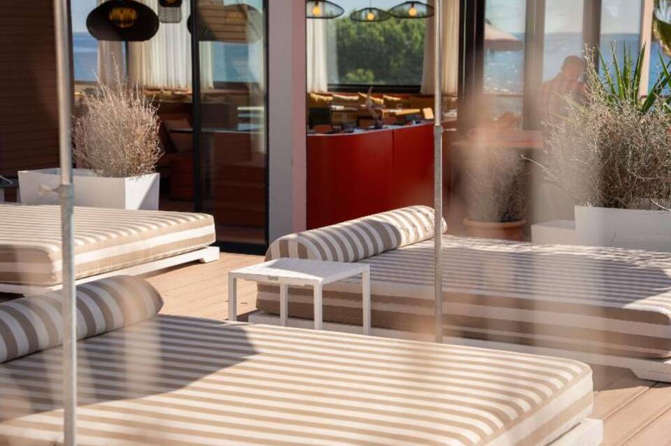 Mercure Villeneuve-Loubet Plage Hotel 3