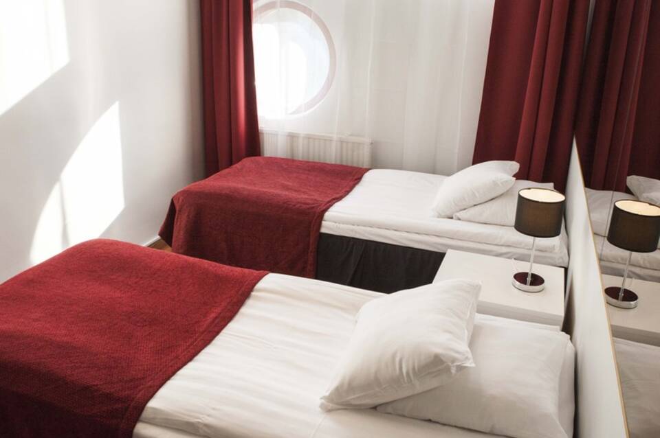 Pilot Airport Hotel 1