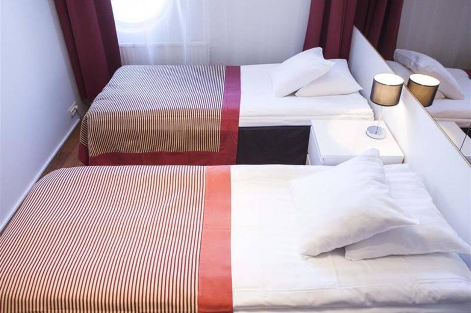 Pilot Airport Hotel 2