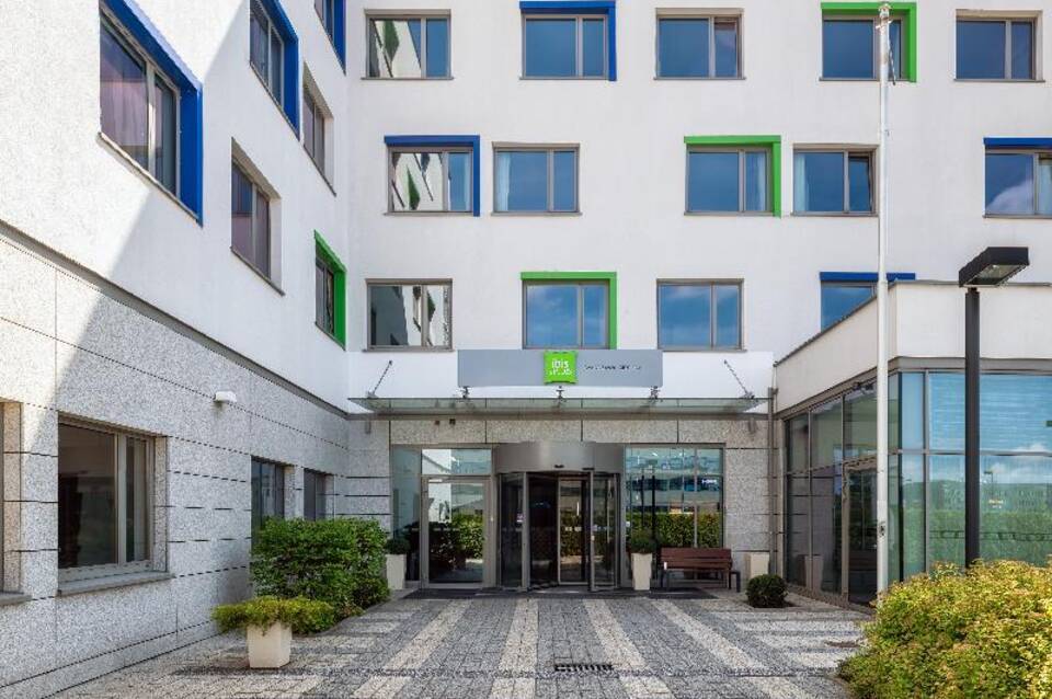 ibis Styles Warszawa Airport 2