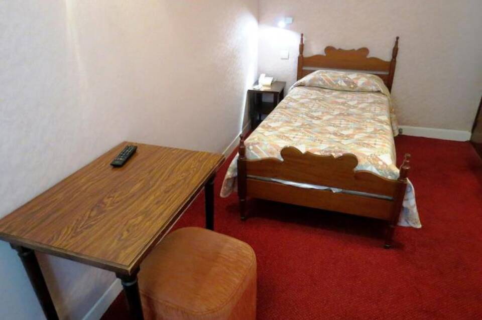 Hôtel Busby 4