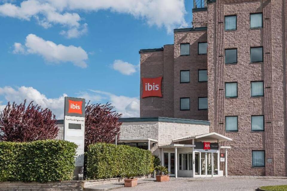 Ibis Florence Prato East 4