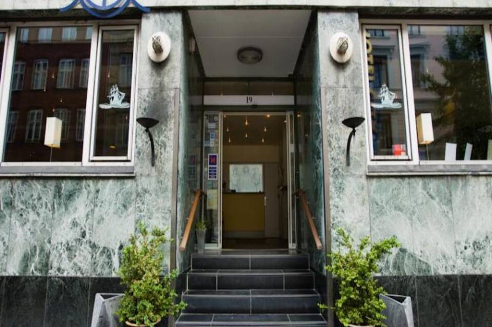 Hotel Maritime 2