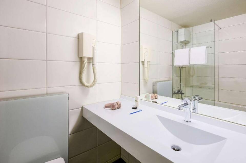 ibis Zurich Adliswil 4