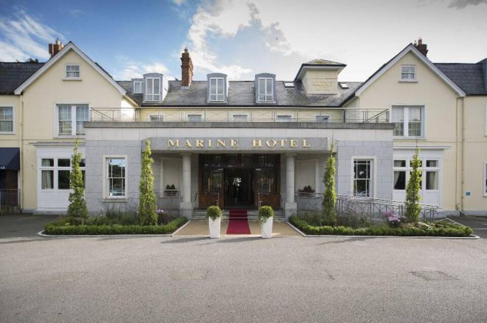 Marine Hotel 3