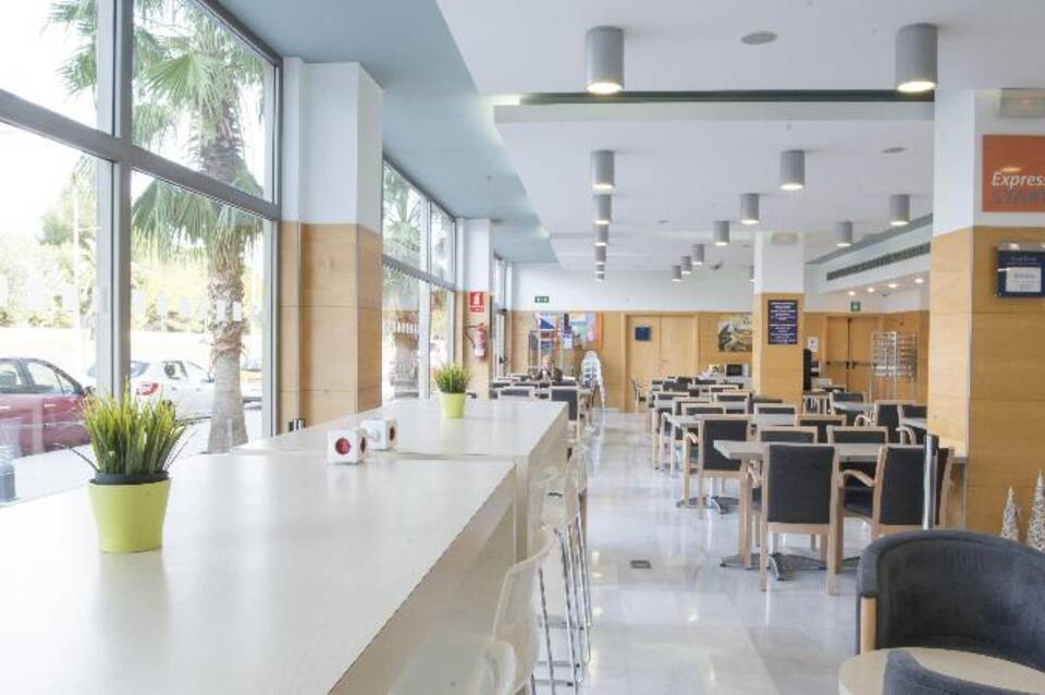 Holiday Inn Express Madrid - Alcorcon 5