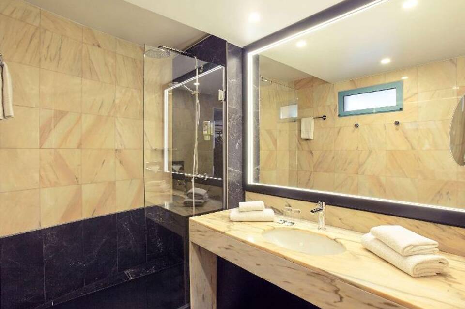 Mercure Paris Saint-Ouen 2