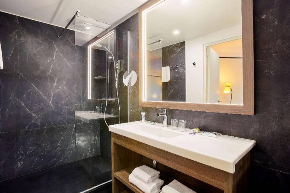 Mercure Paris Saint-Ouen 5
