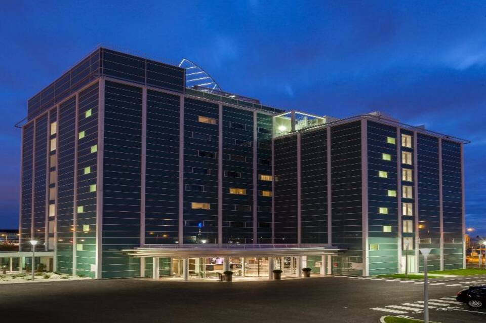 AC Hotel Paris Le Bourget Airport 2
