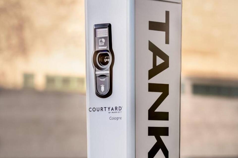Courtyard Cologne 4