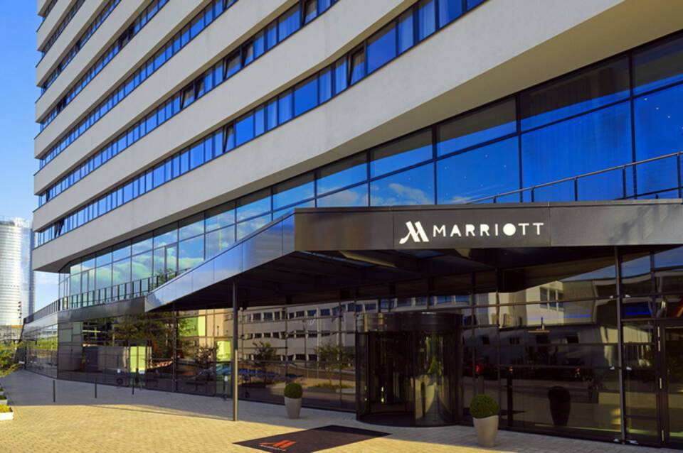 Radisson Blu Hotel, Bonn 1