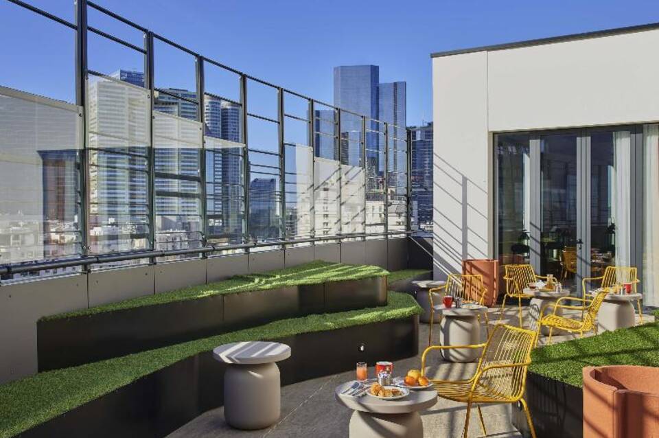 Mercure Paris La Defense Hotel 2