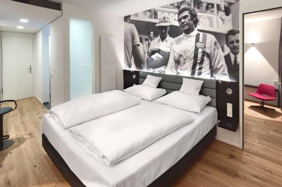 V8 HOTEL Motorworld Region Stuttgart, BW Premier Collection 1