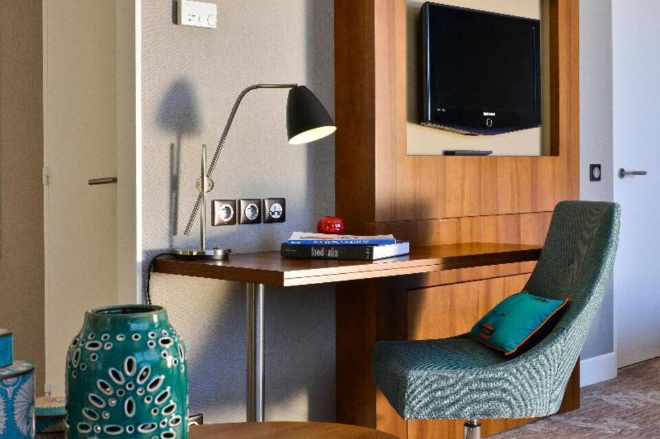 Holiday Inn Nice 2