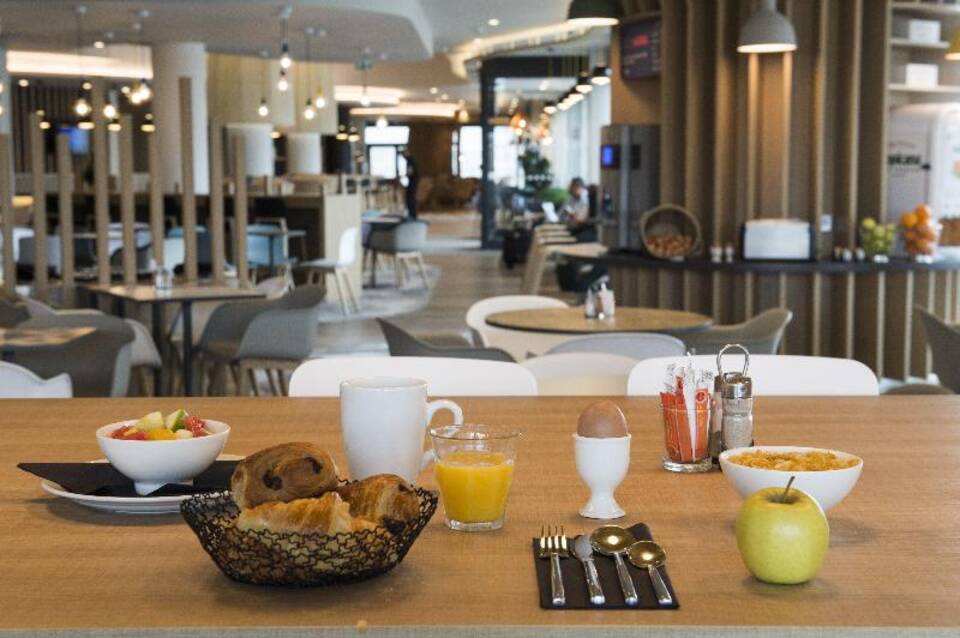Holiday Inn Express Paris - CDG Airport 2