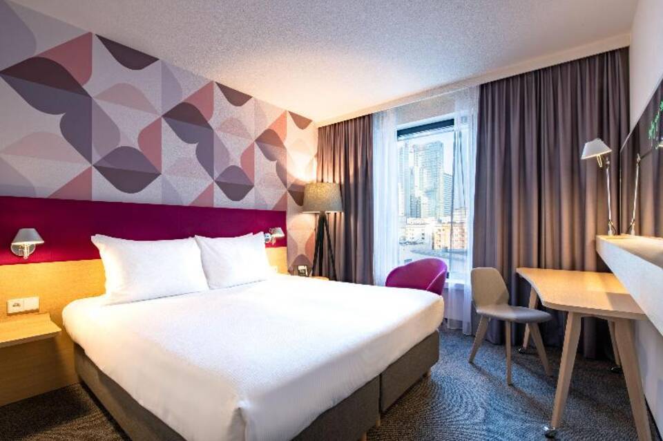 Holiday Inn Warsaw City Centre 2