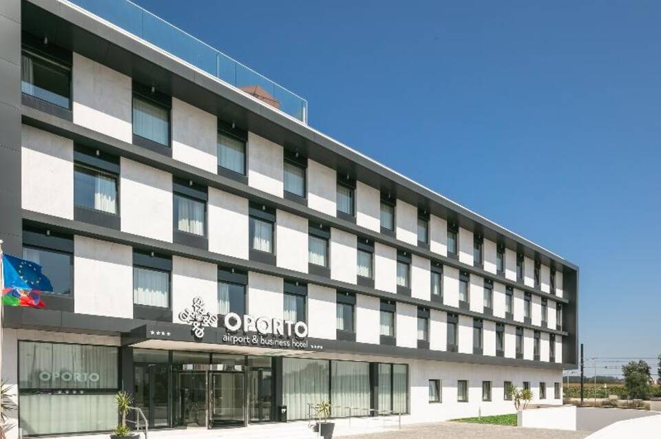 Oporto Airport & Business Hotel 4