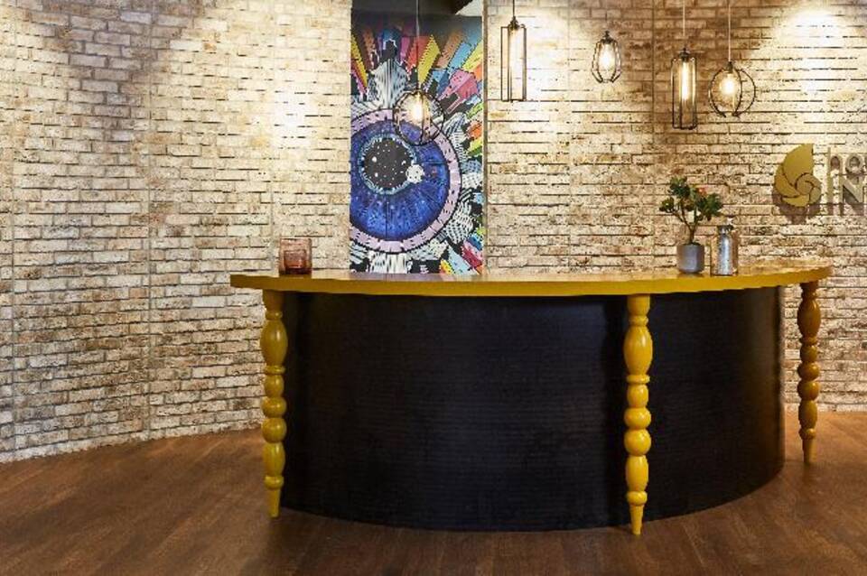 Hotel Indigo Berlin - East Side Gallery 1