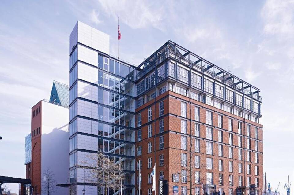 Ginn Hotel 1