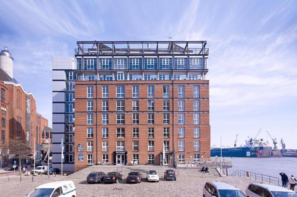 Ginn Hotel 4