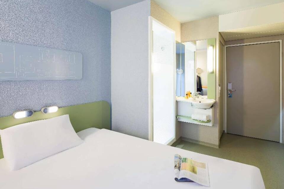 ibis budget Zurich Airport 4