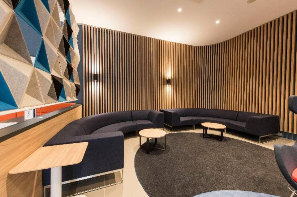 Holiday Inn Express Warsaw - Mokotow 5