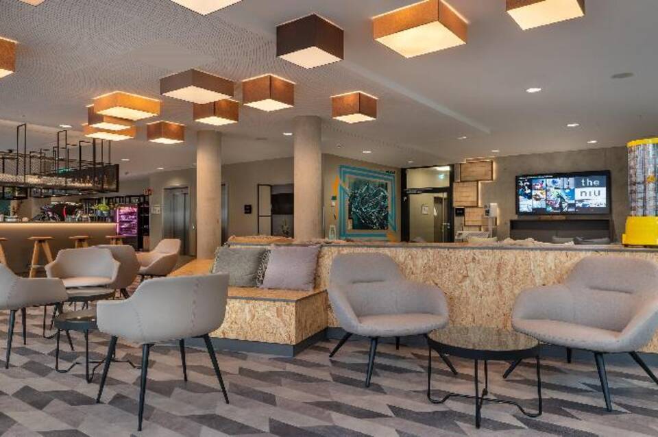 Holiday Inn - the niu, Timber Esslingen 4