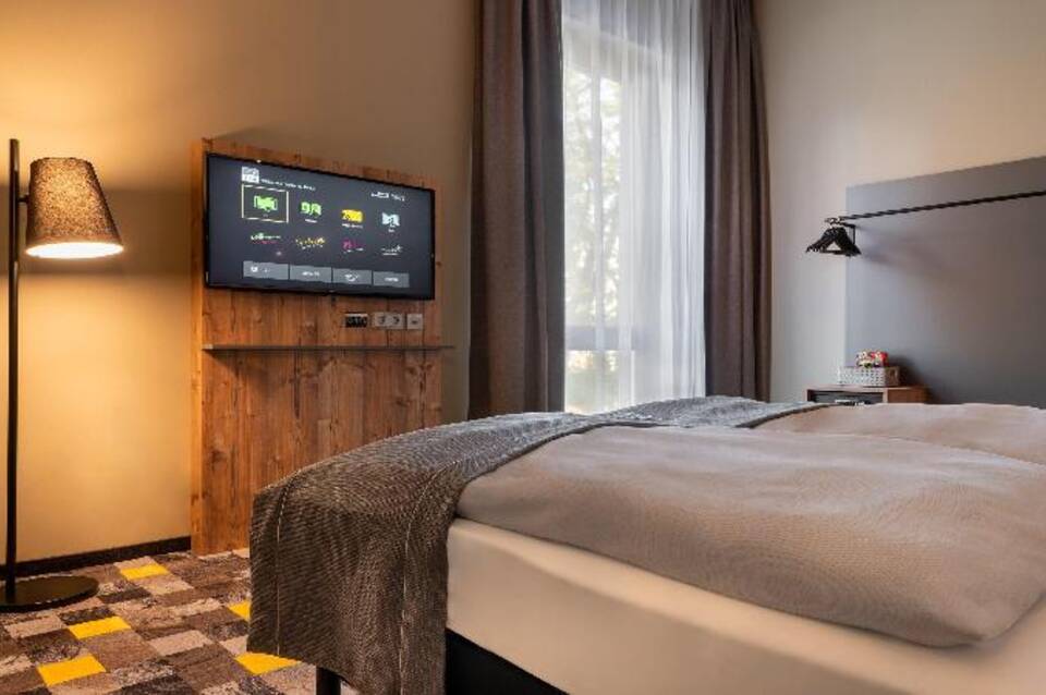 Holiday Inn - the niu, Timber Esslingen 5