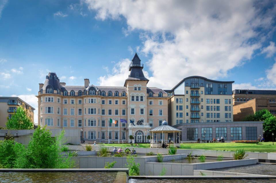 Royal Marine Hotel 2