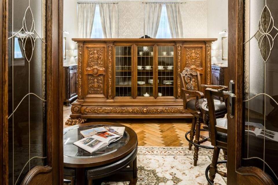 Exclusive Royal Apartments 3