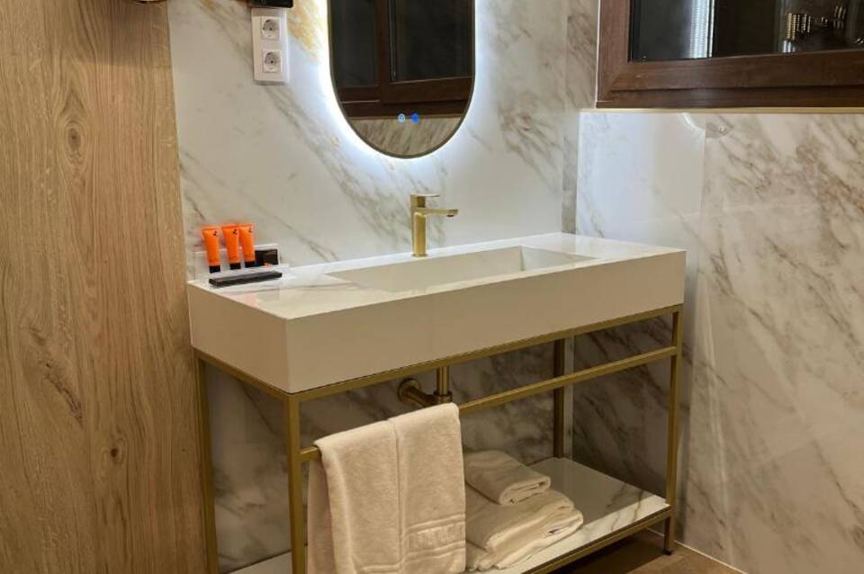 Hotel Suites Feria 3