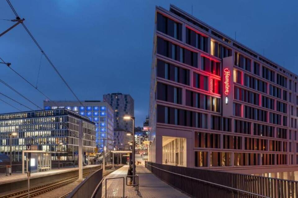 Hampton by Hilton Stuttgart City Centre 1