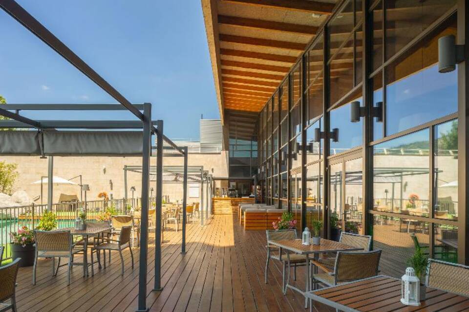 Hotel Puerta De Bilbao 3