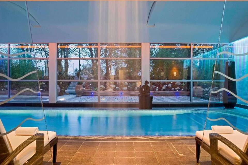 Mercure Paris CDG Airport & Convention 1