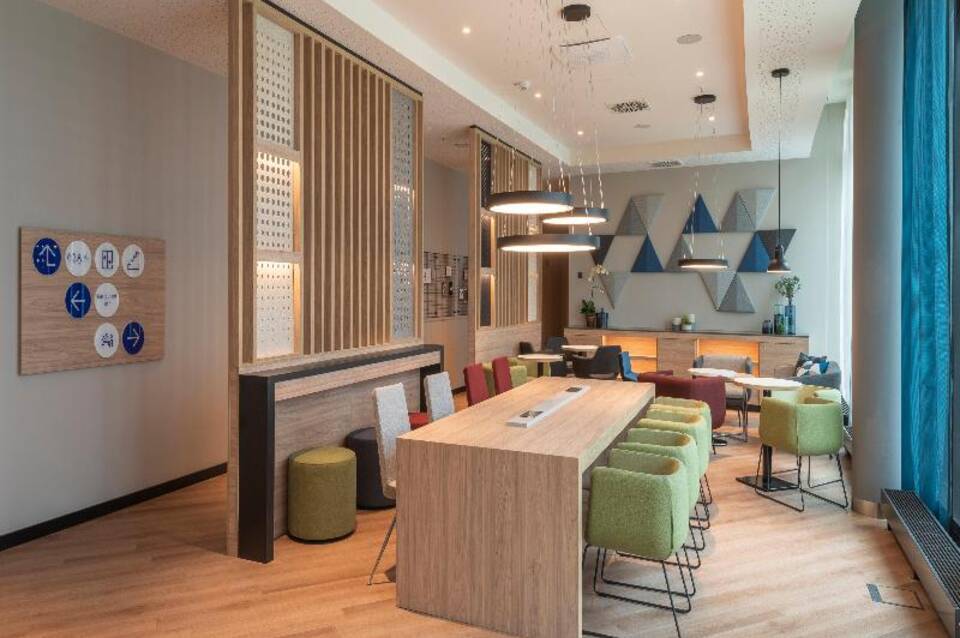 Holiday Inn Express Dusseldorf - Hauptbahnhof 3