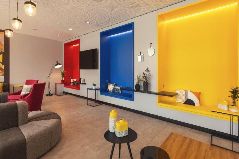 Holiday Inn - the niu, Form Stuttgart Feuerbach 2