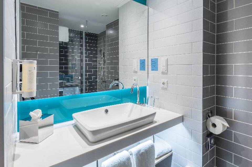 Holiday Inn Express & Suites Potsdam 2