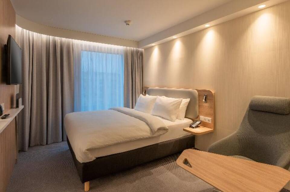Holiday Inn Express & Suites Potsdam 5